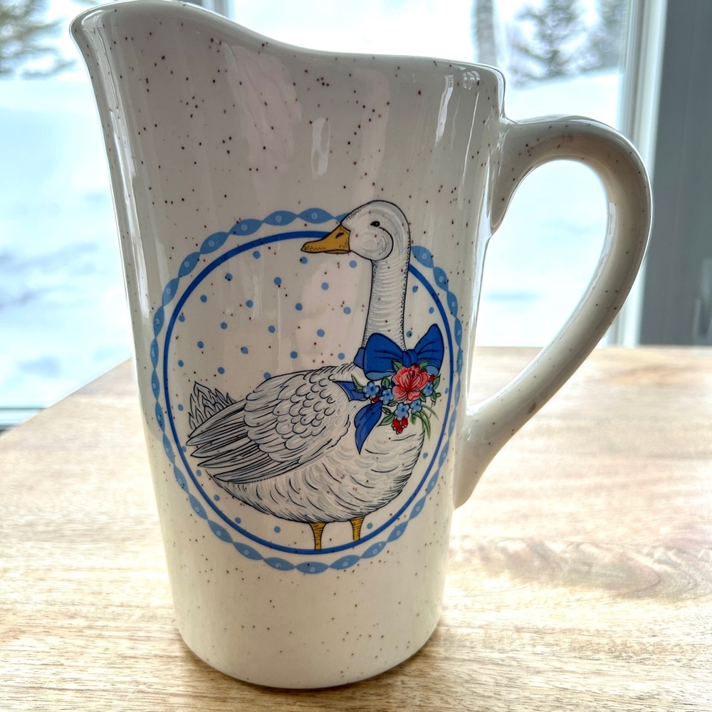 Vintage Goose Milk Pitcher Excellent condition